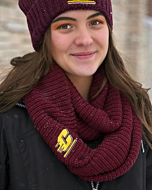 Chunky Knit Action C Maroon Infinity Scarf