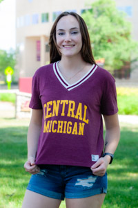 Central Michigan Maroon Gameday Women's Crop T-Shirt<br><brand>UNDER ARMOUR</brand>