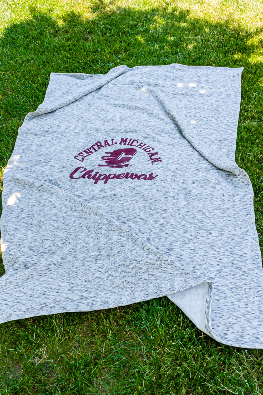 Central Michigan Salt & Pepper ProWeave Sweatshirt Blanket The CMU