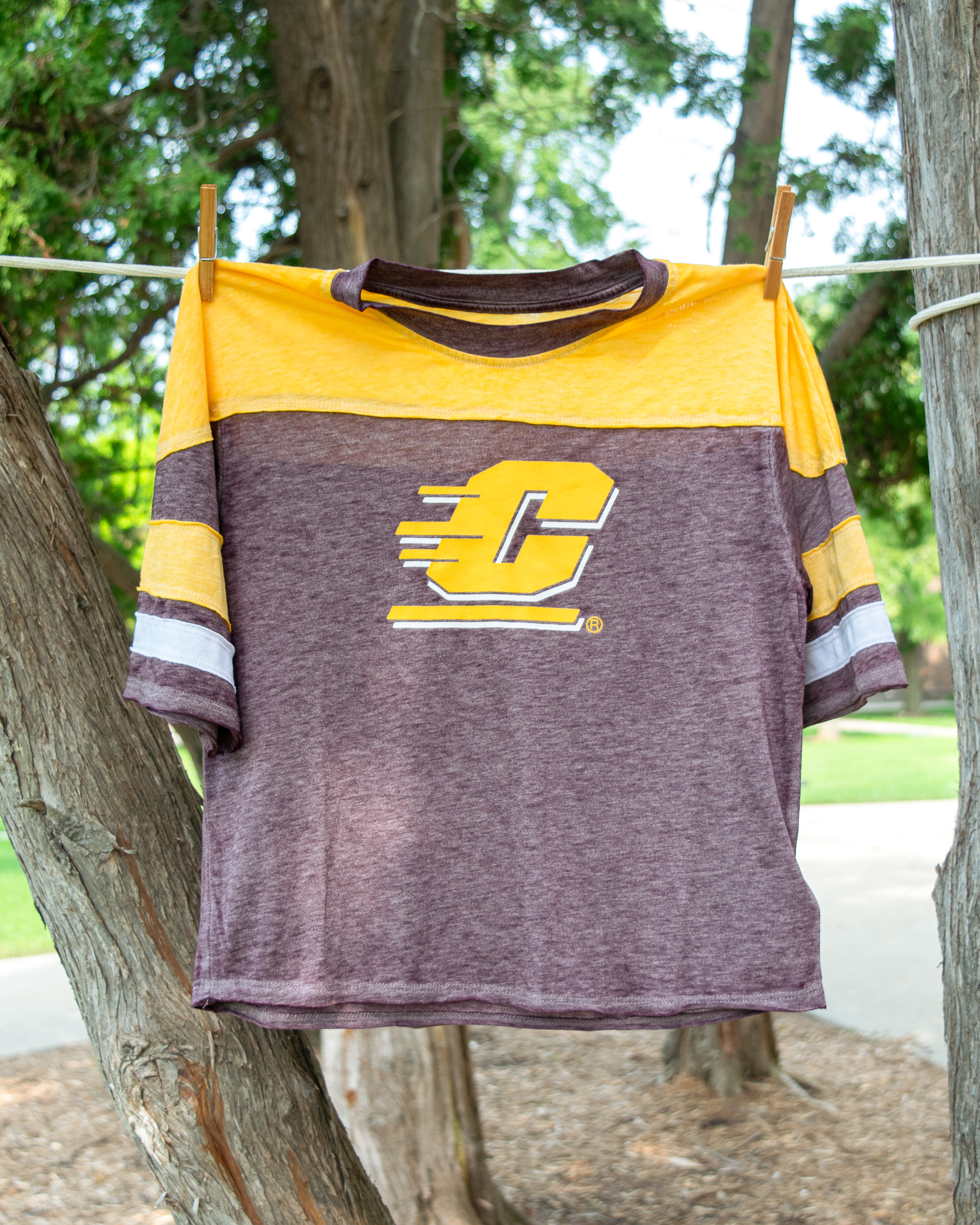 Action C Girls Maroon & Gold Color Block T-Shirt