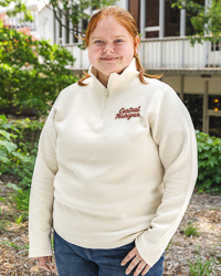 Script Central Michigan Women’s White Quilted Zig Zag ¼ Zip Pullover