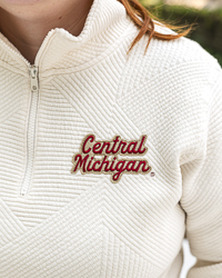 Script Central Michigan Women’s White Quilted Zig Zag ¼ Zip Pullover